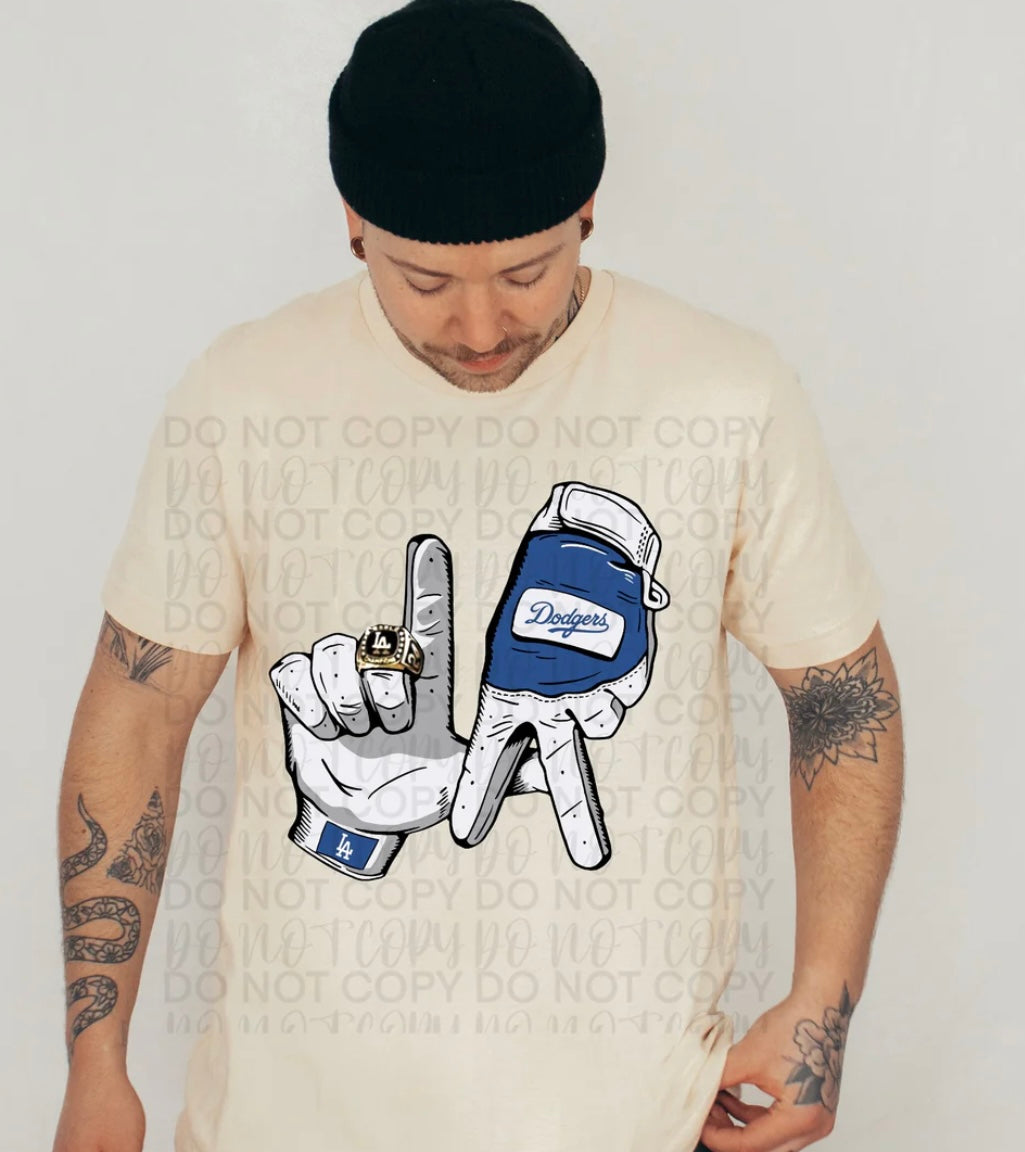 LA dodgers sign